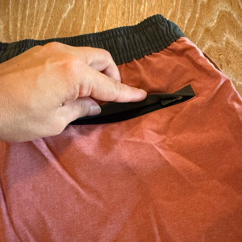 NWOT‎ CHUBBIES Men’s Medium 5.5” The Hot Links Red Black Drawstring Shorts